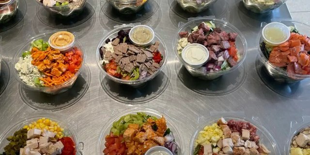 Full Fourleaf Chopped Salad Bar