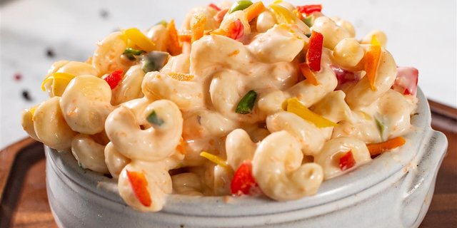 Traditional Macaroni Salad