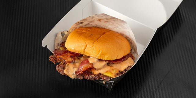 Bacon Akh Burger