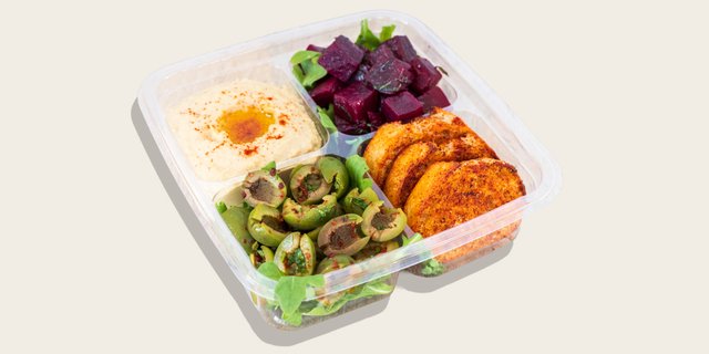 Proper Hummus Spread