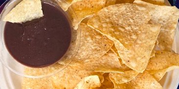 Chips con Frijoles