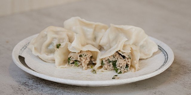Boiled Pork & Chive Dumplings