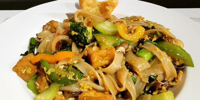Kee Mow (Drunken Noodles)