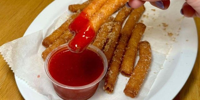Funnel Cake Fries Tray