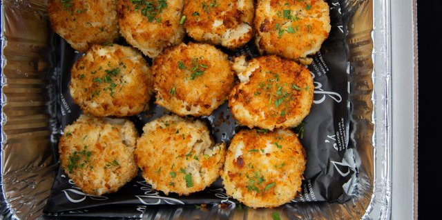Colossal Lump Crab Cakes