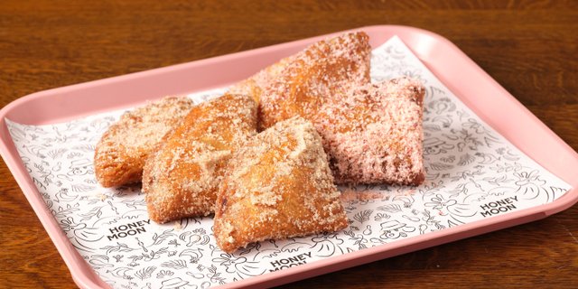 Honeymoon 1/2 Seasonal & 1/2 Apple Hand Pies