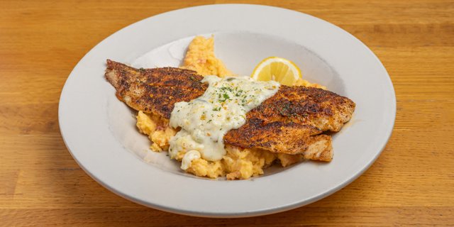 Redfish & Grits
