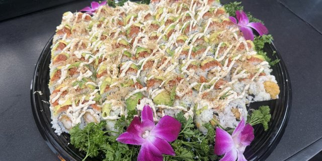 80-Piece Spy vs. Spy Roll Platter