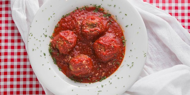 Homemade Meatballs & Marinara