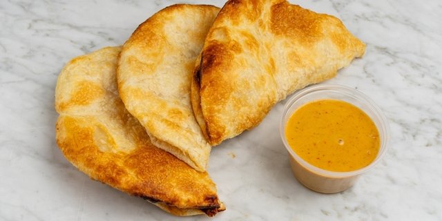 Roti & Curry Side