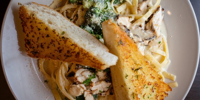 Chicken Fettuccine Alfredo
