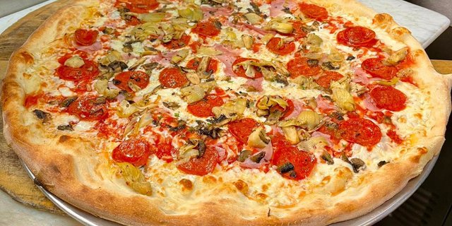 Capricciosa Pizza