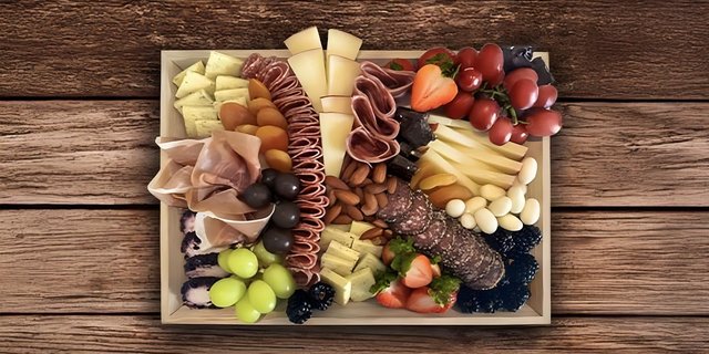 Small Classic Charcuterie Board