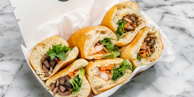 Shaking Beef Banh-Mi