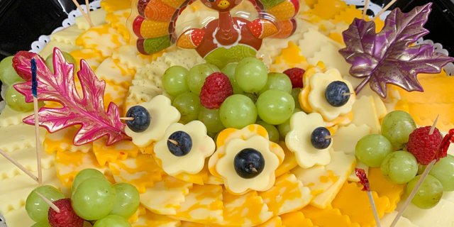 Thanksgiving Cheese & Cracker Platter