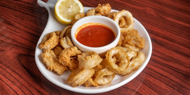 Fried Calamari & Marinara