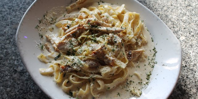 Chicken Fettuccine Alfredo