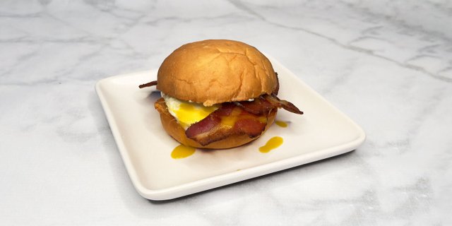 Fried Egg Sandwich w/ Chicken Apple Sausage Platter