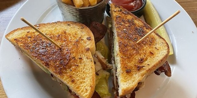 Cali Club Sandwich