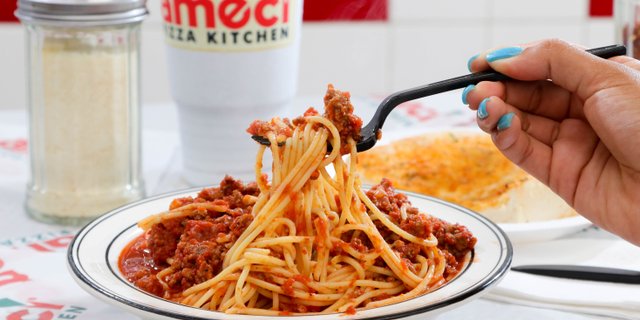 Spaghetti w/ Meat Sauce