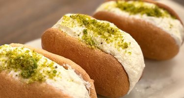 Saffron Persian Cakes & Pastries