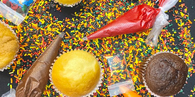 Fall Colored Cupcake Decorating Kit