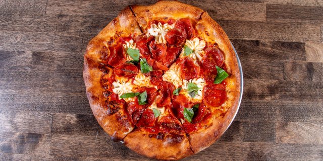 Super Star Pizza
