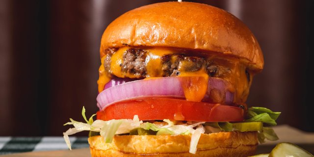 Lakewood C.C Burger