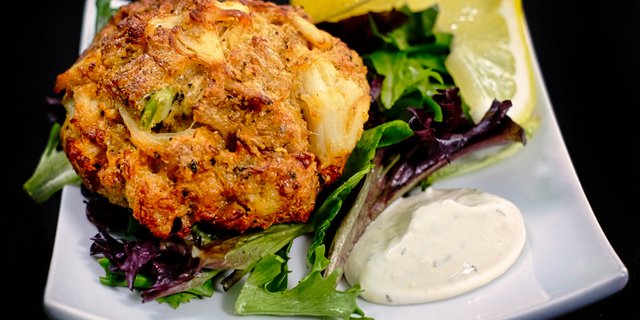 Mini Chesapeake Crab Cake Platter