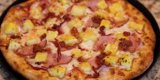 Maui Mamma Pizza
