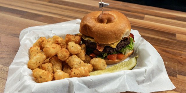 Classic Cheeseburger