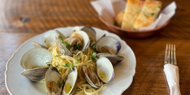 Linguine w/ Clam Sauce