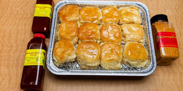 Dozen Biscuit