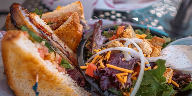PBBLT Sandwich