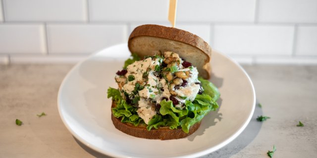 Waldorf Chicken Salad Box
