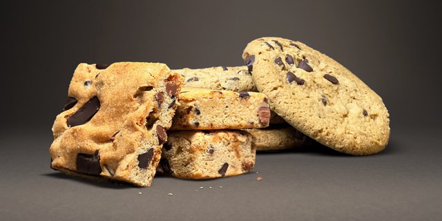 6 Blondie Brownies + 6 Cookies