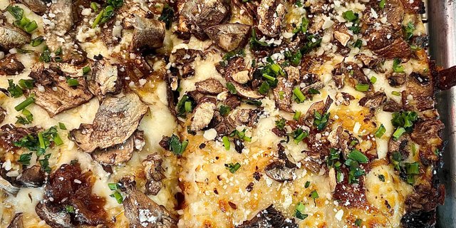 Individual Mushaboom Pizza