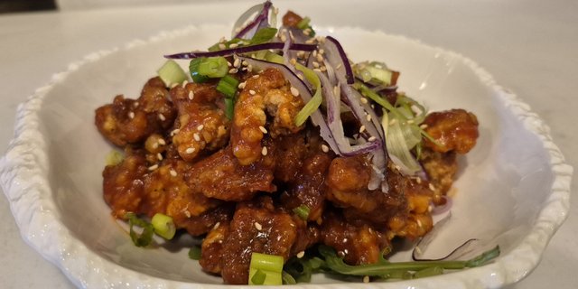 Seasoned Fried Boneless Chicken Box