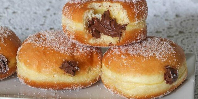 Nutella Filled Bomboloni