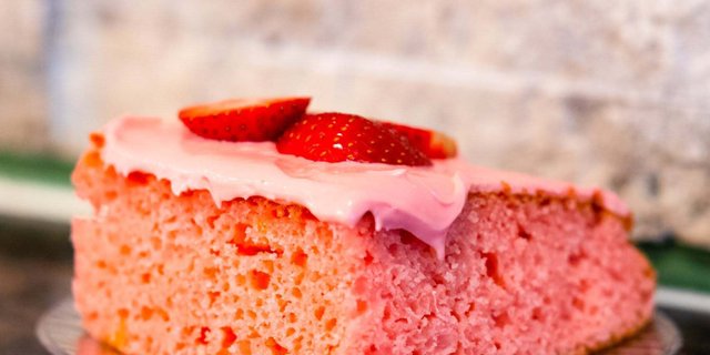 Whole Strawberry Cake