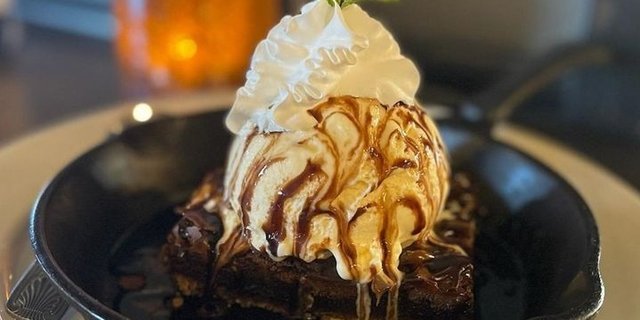 Salted Caramel Brownie