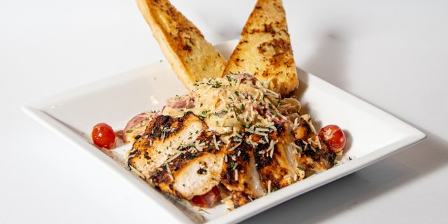 Cajun Alfredo Box