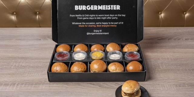 Cheeseburger Sliders Box