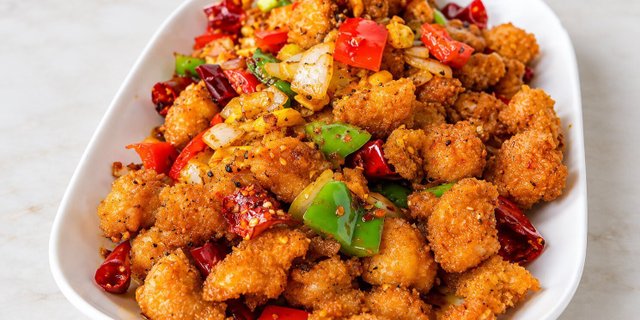 Spicy Crispy Chicken With Chili Peppers