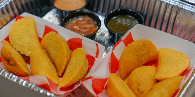 3 Fried Cheese Empanadas