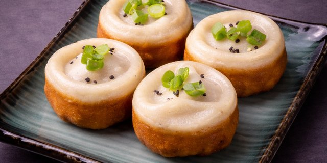 Pan-Fried Spicy Juicy Pork Buns