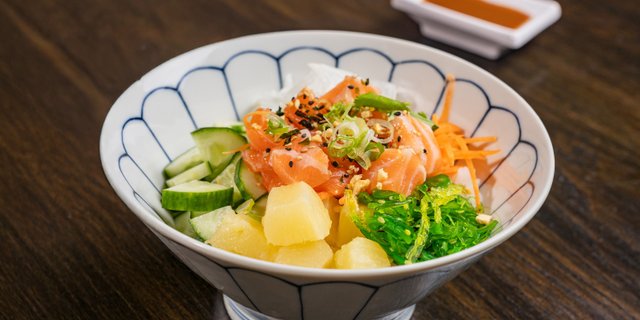 Classy Salmon Poke Bowl