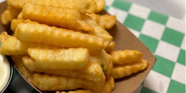 Crinkle Cut Fries Tray