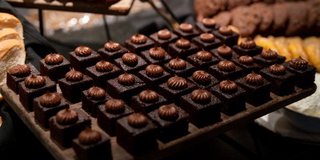 Mini Chipotle Chocolate Cake Bite