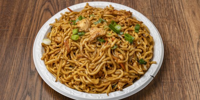 Chicken Lo Mein